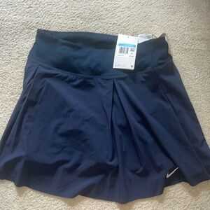 Nike Women's 15" Dri-FIT Advantage Golf Skort